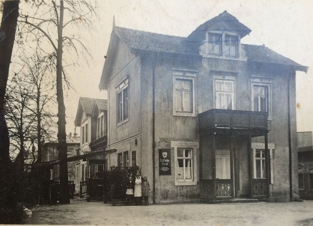 Maystraße 12