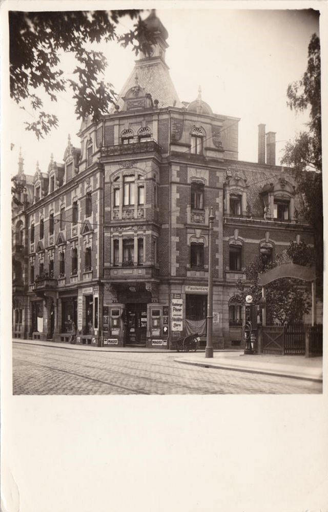 Naumannstraße 8 (Naumannstraße 1a) / Karasstraße