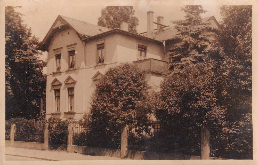 Niederwaldplatz 8