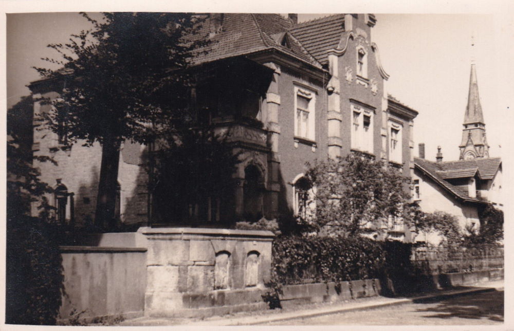 Reinhold-Becker-Straße 22 (Loschwitzer Straße 15)