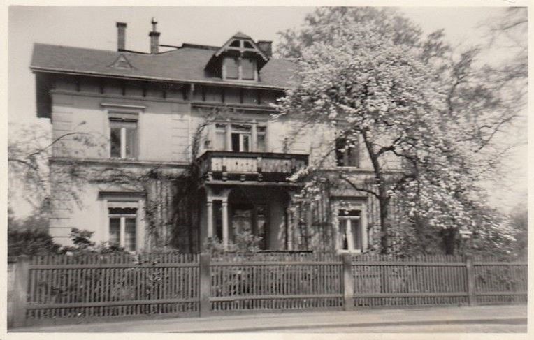 Regerstraße 8