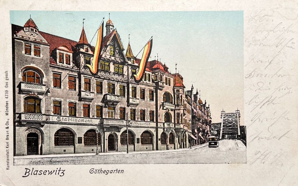 Schillerplatz 1,2