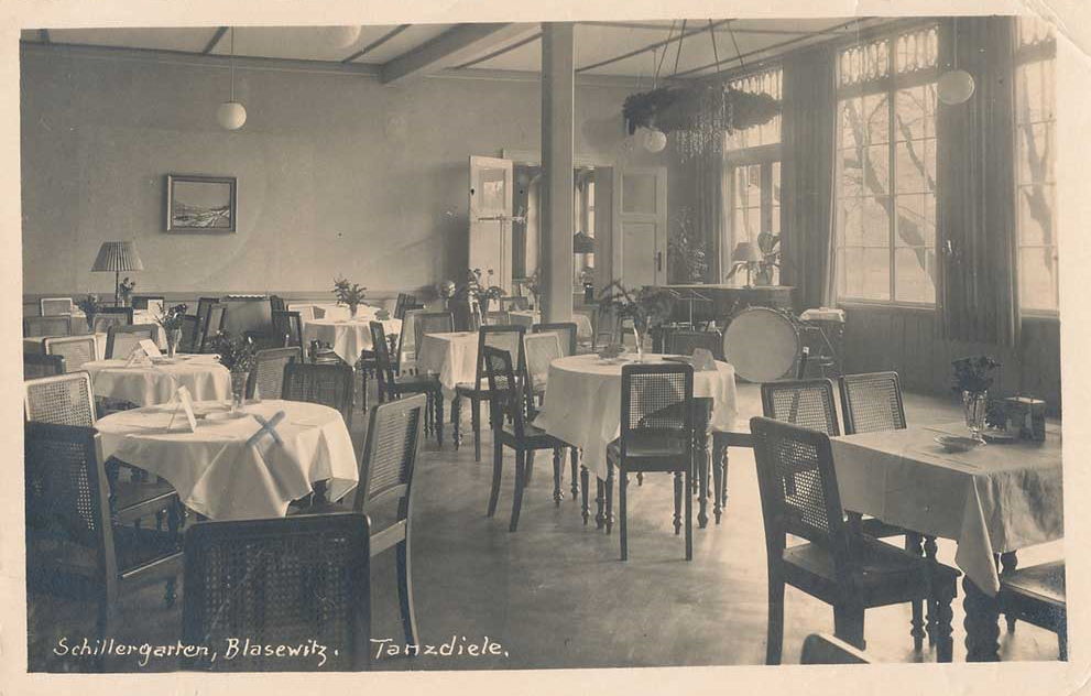 Schillerplatz 9