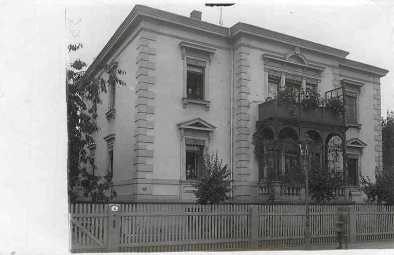 Traubestraße 6
