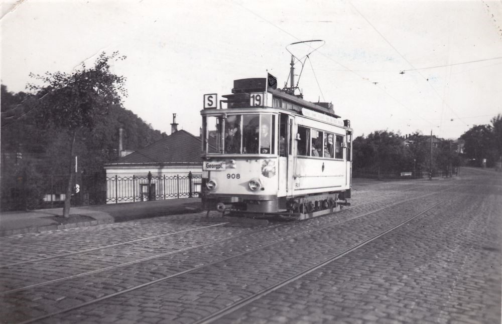 Brückenstraße 1 (Bahnstraße 1)