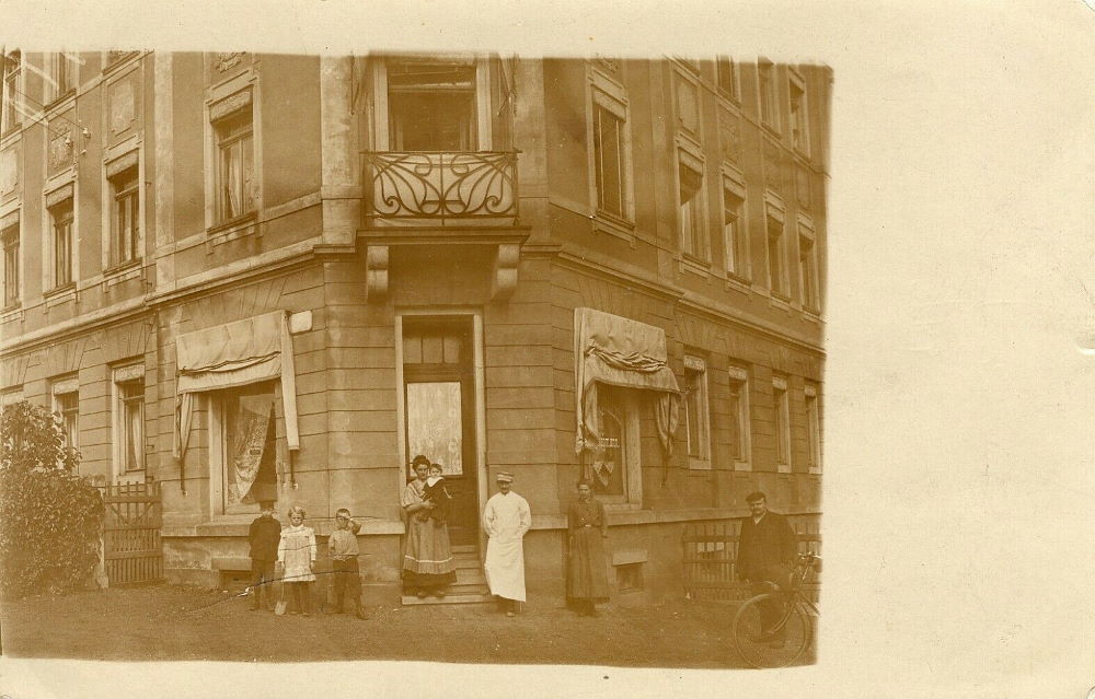 Warthaer Straße 36 / Wilhelm-Raabe-Straße (Fürst-Bismarck-Straße)