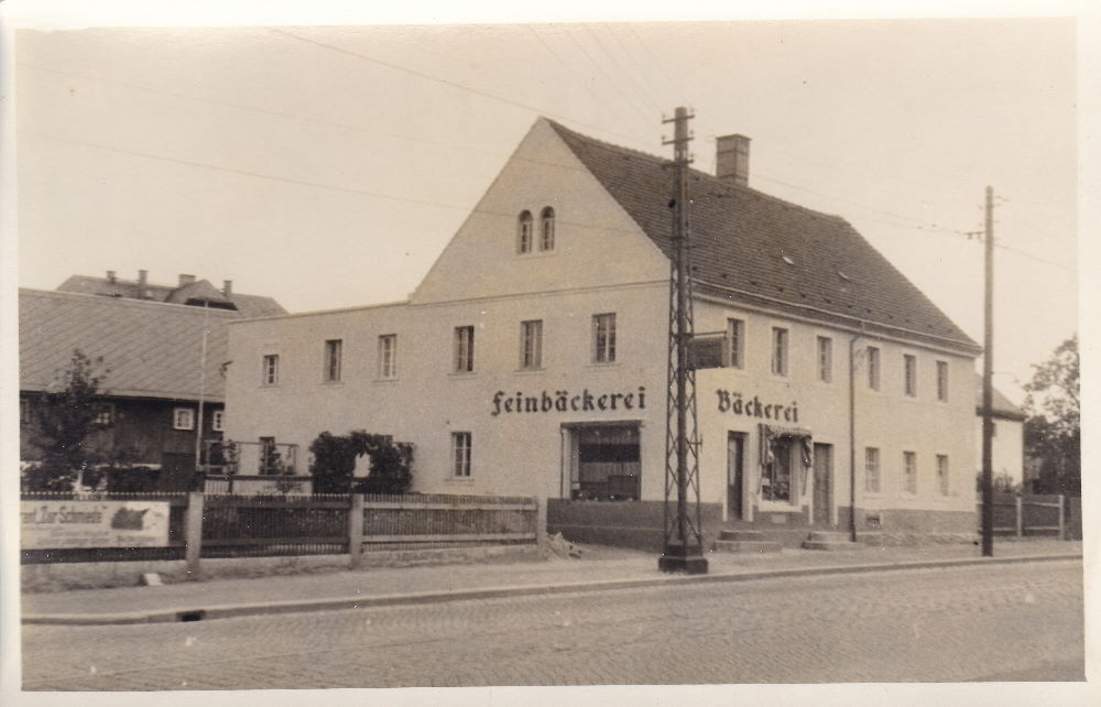 Bautzner Landstraße 161 (Bautzner Straße 89) / Ullersdorfer Platz