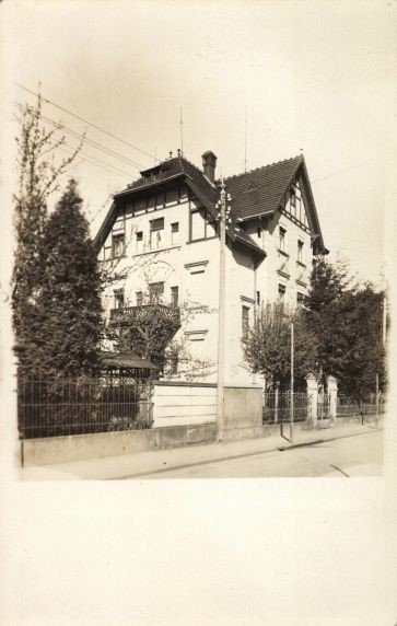 Hegereiterstraße 9 / Nachtflügelweg