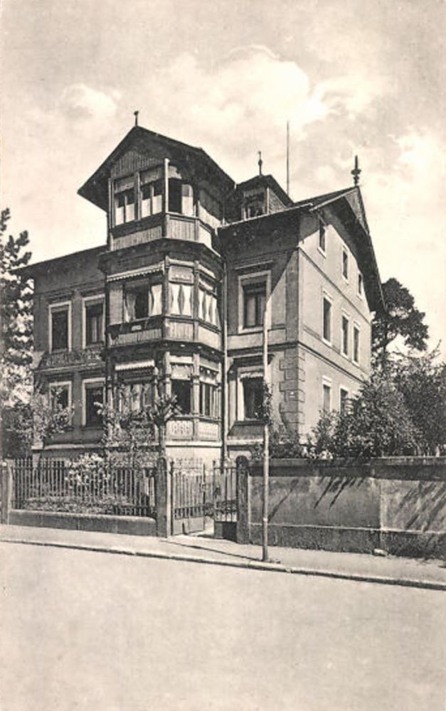 Hegereiterstraße 16 (Waldparkstraße 16) / Neubühlauer Straße