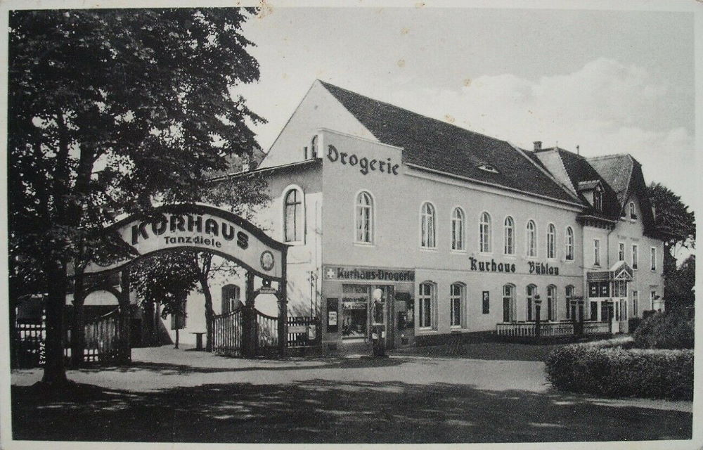 Ullersdorfer Platz 1