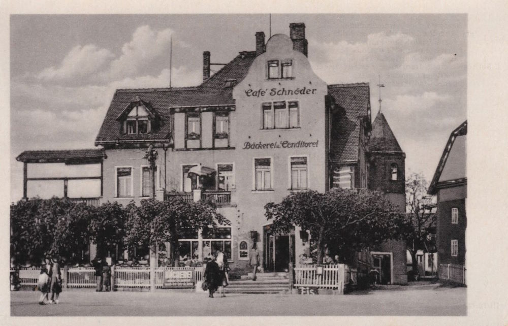 Ullersdorfer Platz 4