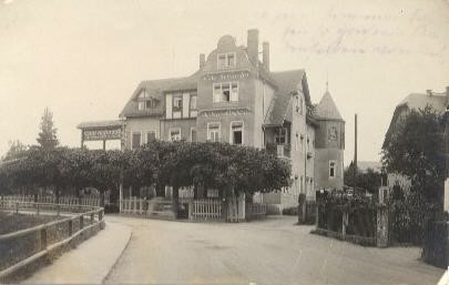 Ullersdorfer Platz 4