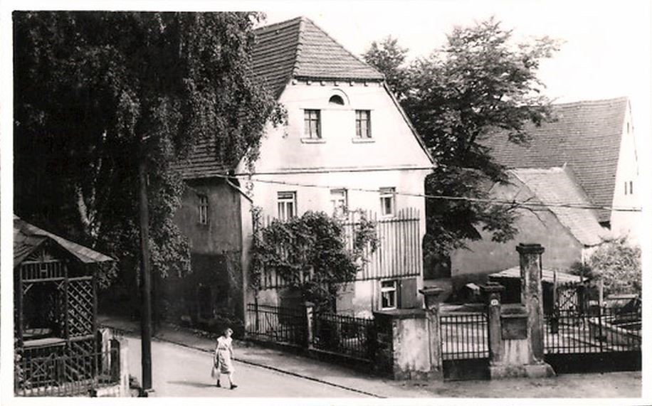 Altcoschütz 10 (Dorfstraße 16)