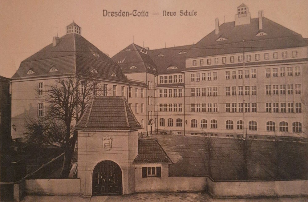 Cossebauder Straße 35