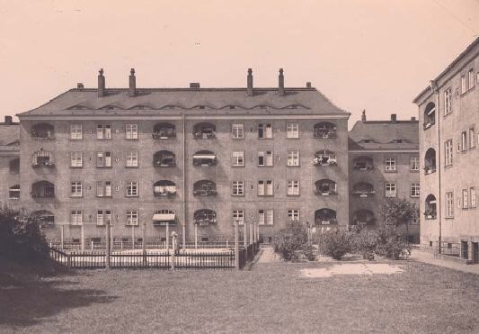Hölderlinstraße 12-18