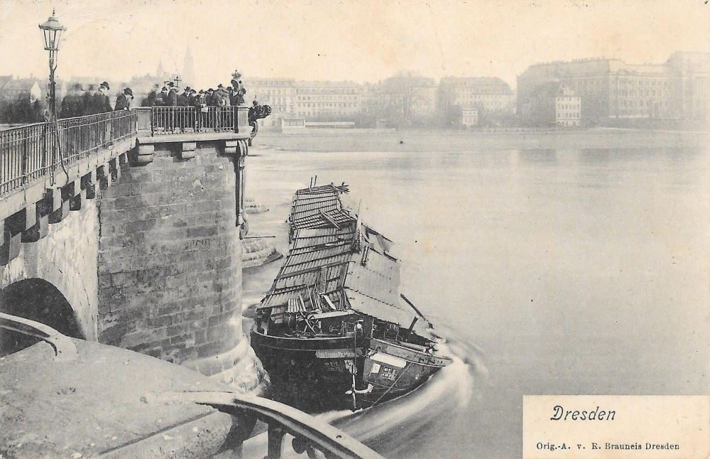 1906 Elbkahn Alwine rammt die Elbbrücke