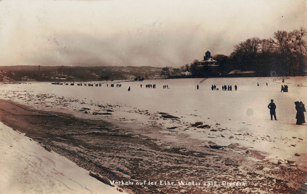 1912 zugefrorene Elbe