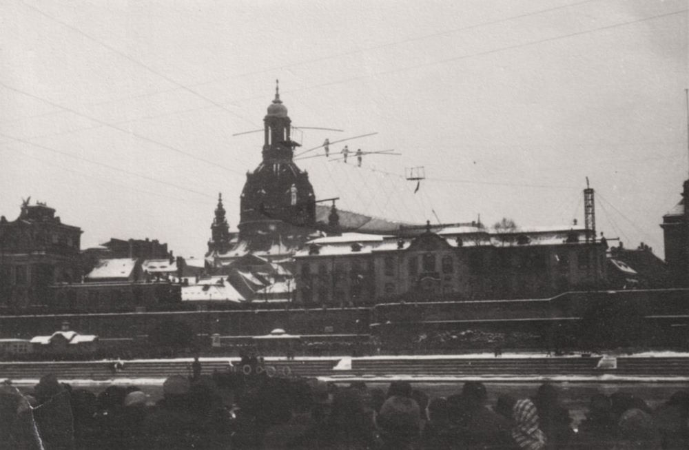 1942 Camilla Mayer Hochseiltruppe