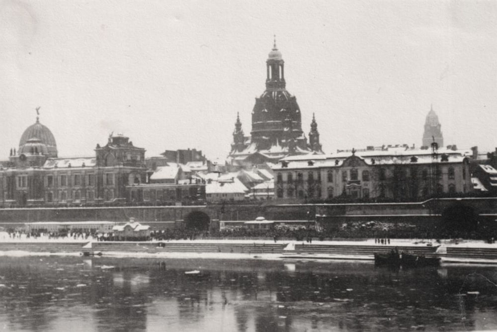 1942 Camilla Mayer Hochseiltruppe