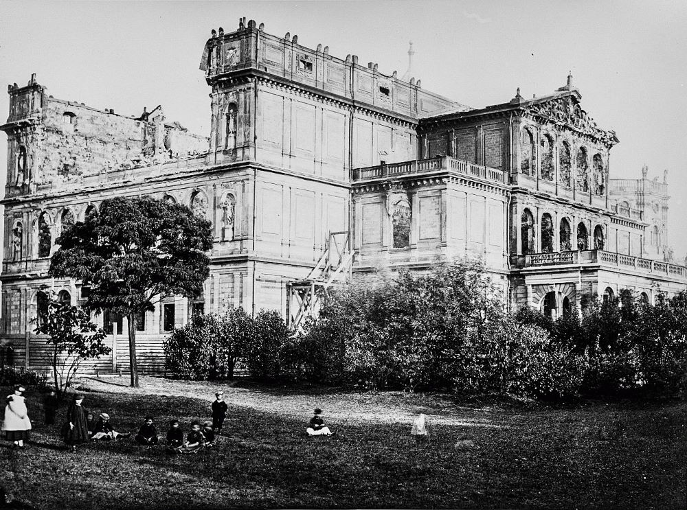 1869 Brand des Hoftheaters - danach