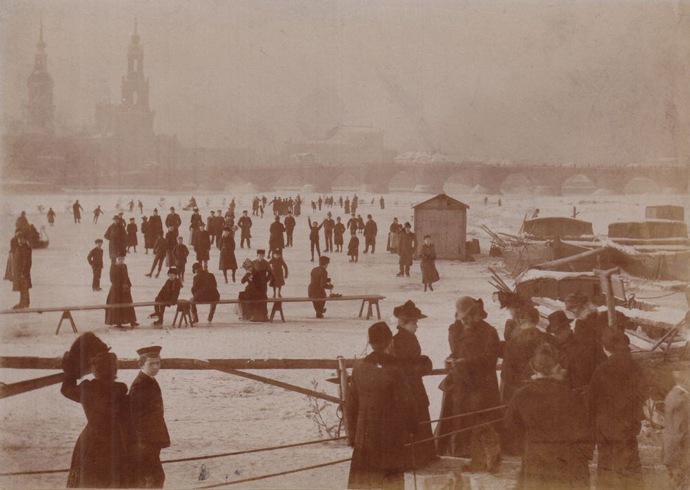 1893 zugefrorene Elbe