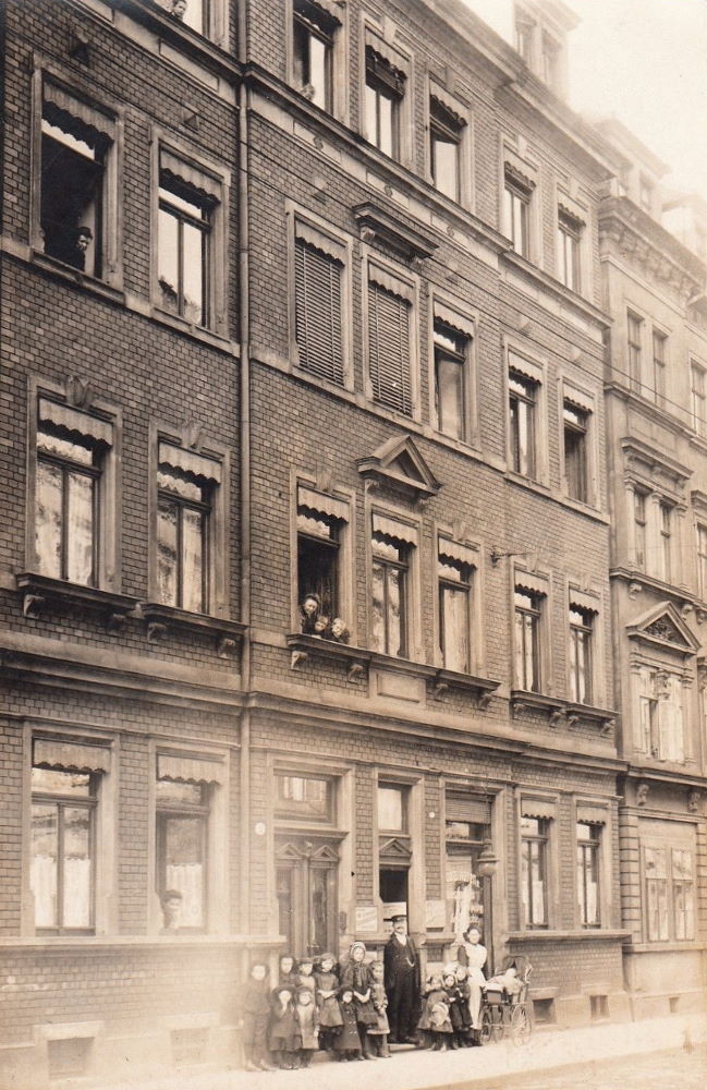 Behringstraße 8 (Peterstraße 8)