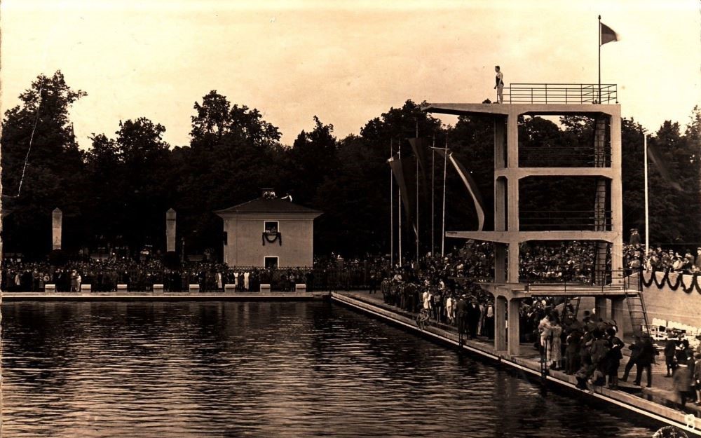 Helmut-Schön-Allee 2