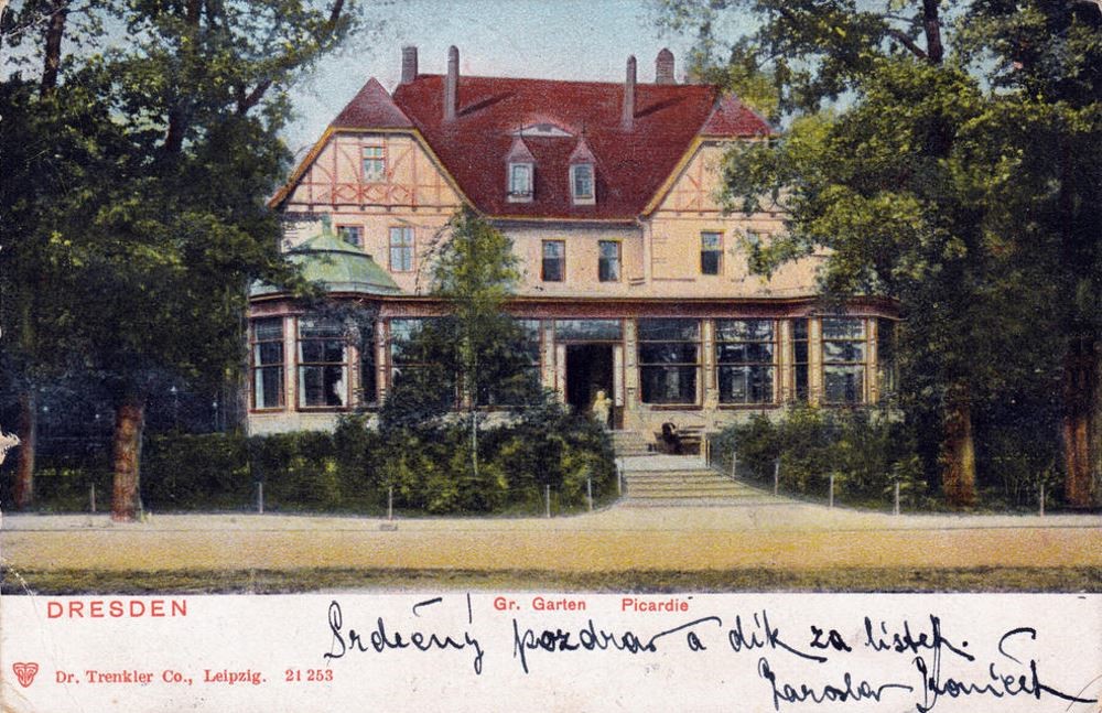 Karcherallee 8