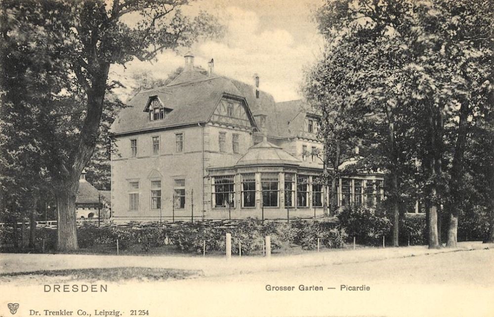 Karcherallee 8