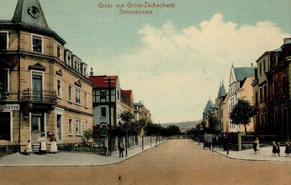 Försterlingstraße 8 (Simonstraße 8) / Alte Straße (Leubener Straße)