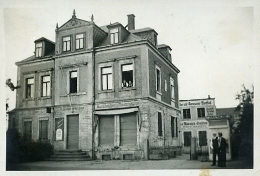 Pirnaer Landstraße 233 (Pirnaische Straße 17, Adolf-Hitler-Straße 17)