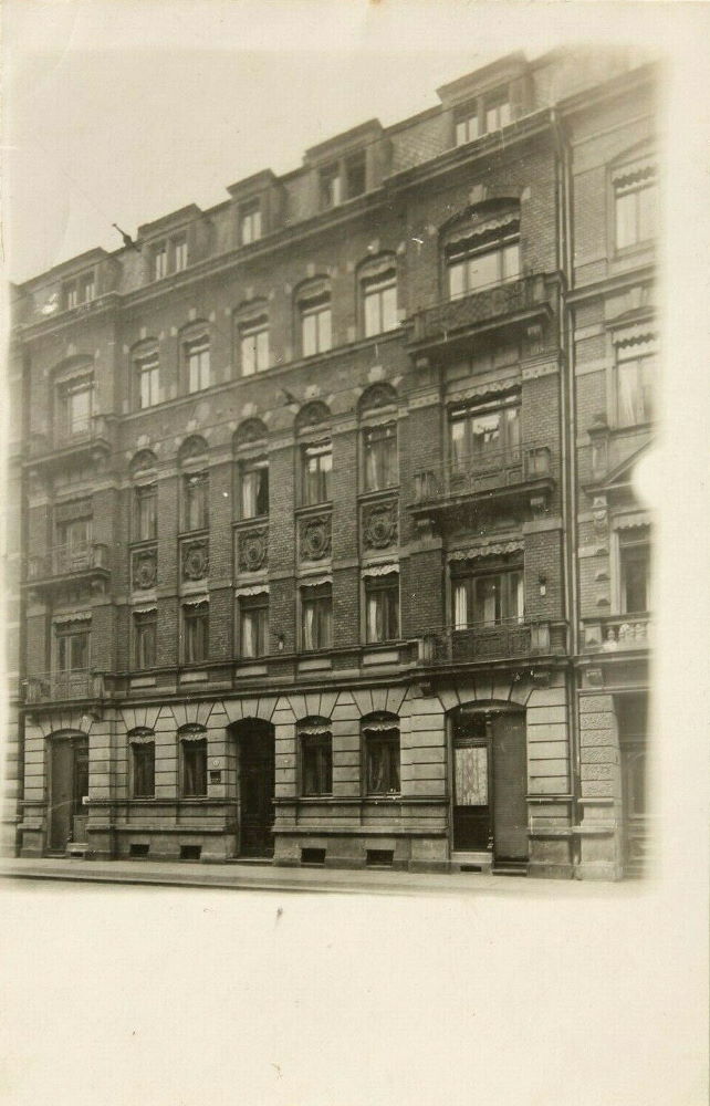 Burckhardtstraße 12