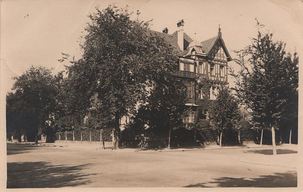 Comeniusstraße 75