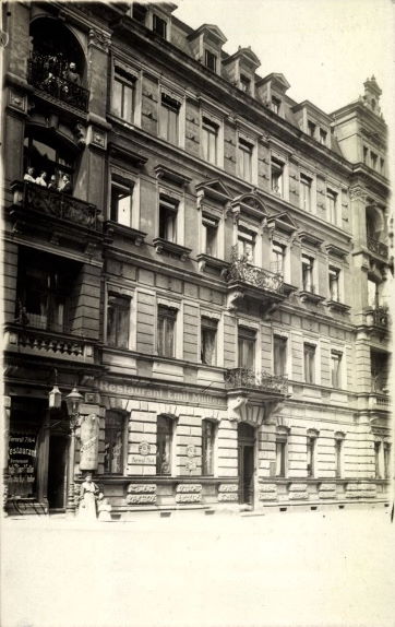 Elisenstraße 57