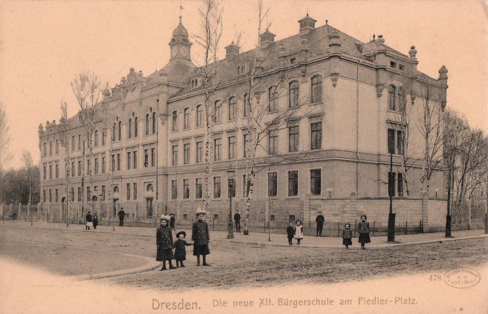 Fiedlerplatz 2
