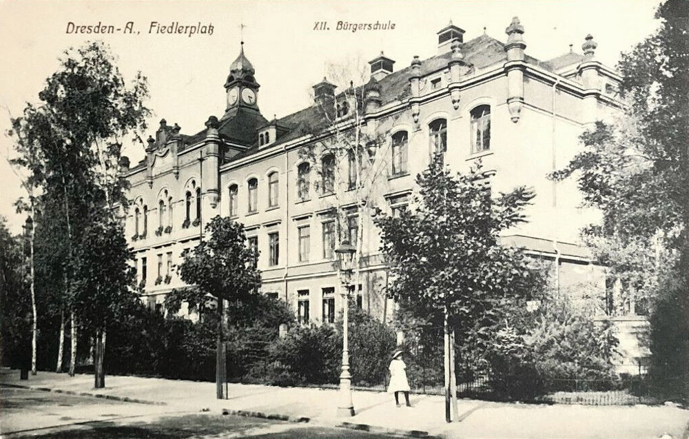 Fiedlerplatz 2