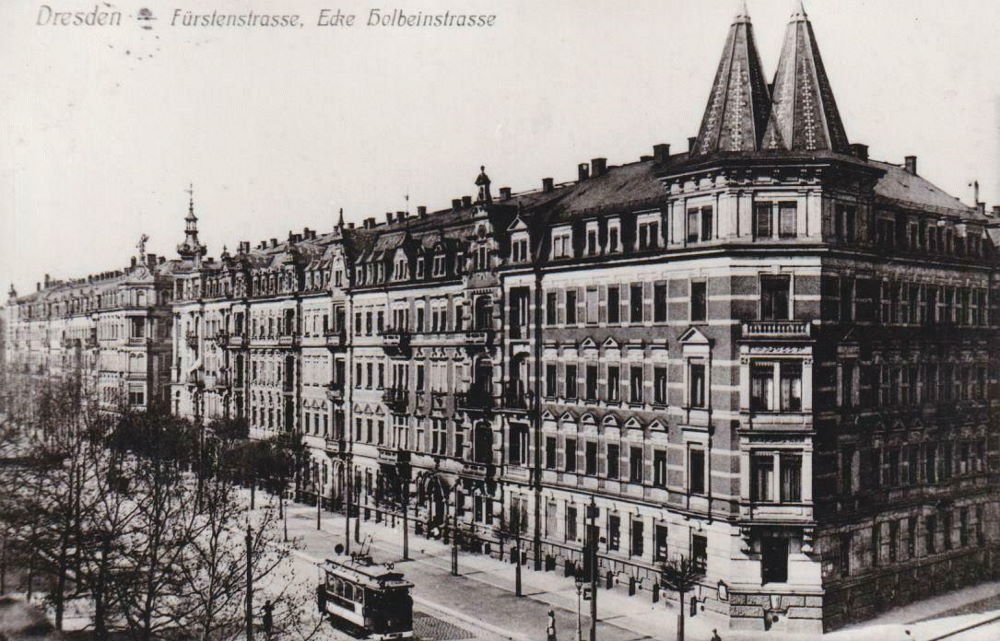 Fetscherstraße 49 (Fürstenstraße 49) / Holbeinstraße