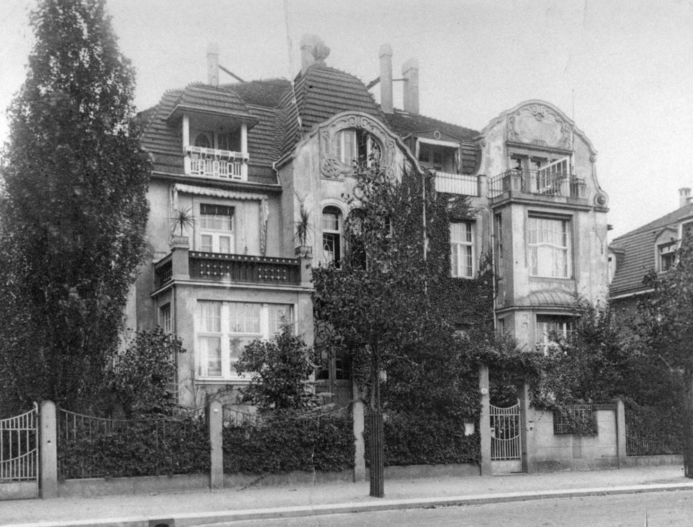 Heubnerstraße 11