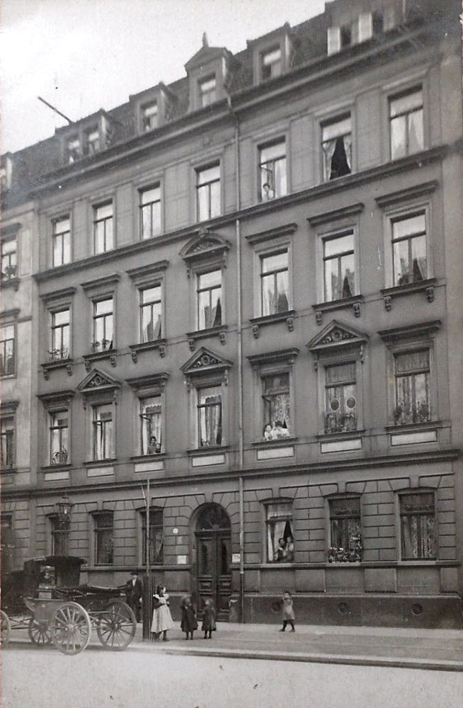 Kamelienstraße 6