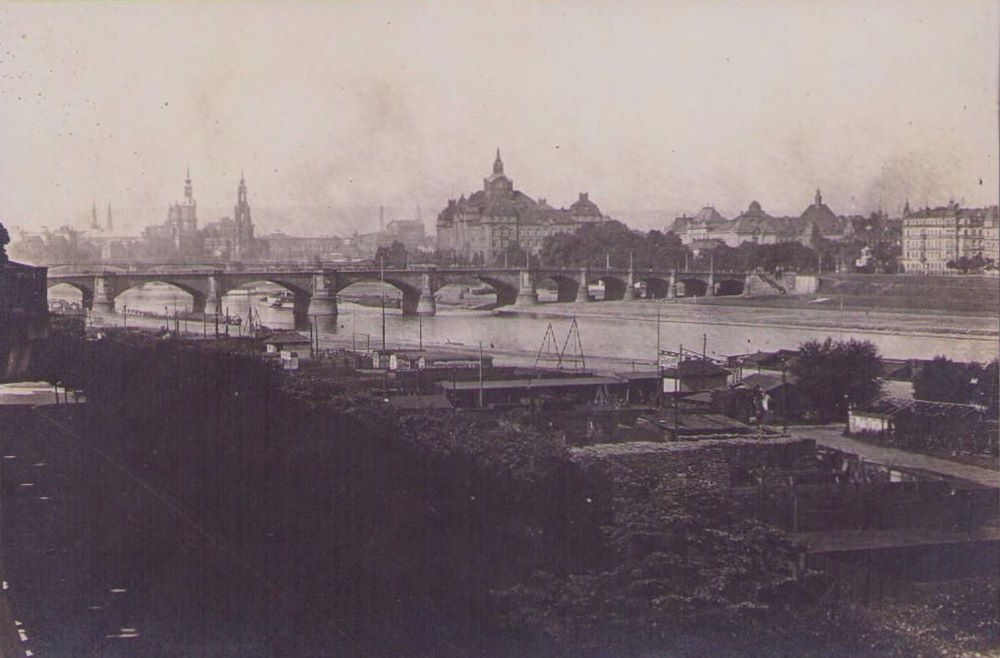 Käthe-Kollwitz-Ufer (Hindenburgufer, Johannstädter Ufer)