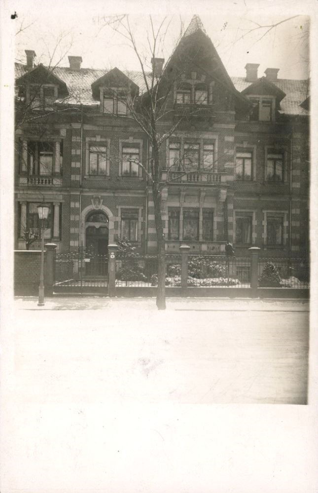 Schumannstraße 6