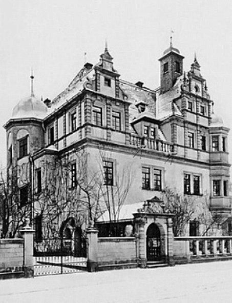 Striesener Platz 8