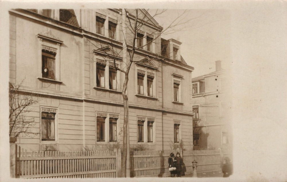Johannes-Brahms-Straße 37
