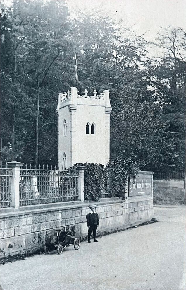 Hosterwitzer Straße 42 / Kleinzschachwitzer Ufer (Elbstraße 6)