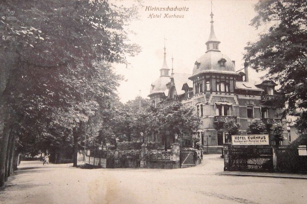 Kyawstraße 42 (-1926Pillnitzer Straße 42) / Wilhelm-Weitling-Straße (Carolastraße)