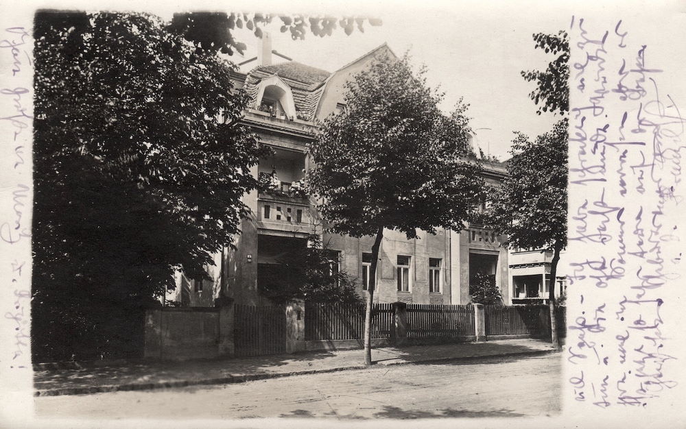 Gertrud-Caspari-Straße 3 (Auenstraße 3)