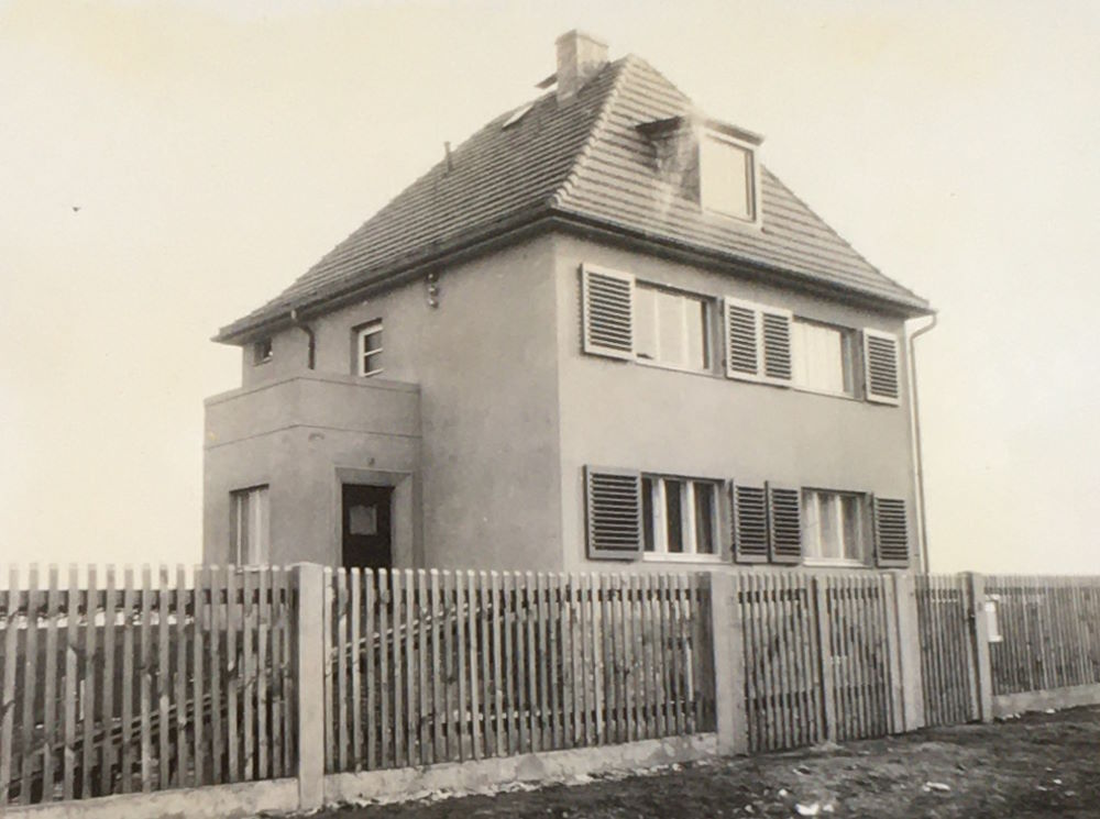 Geschwister-Scholl-Straße 100 (Eigenwerkstraße 100)