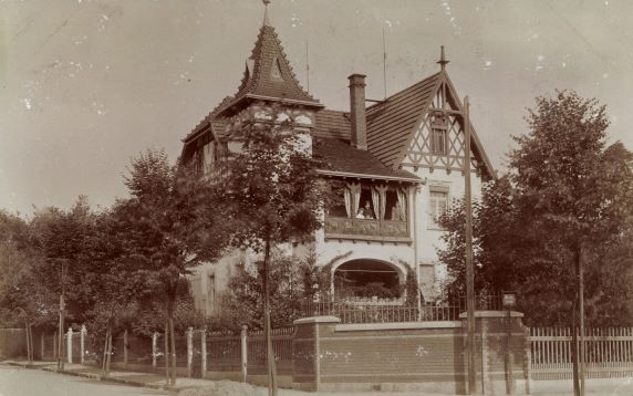 Goethestraße 11