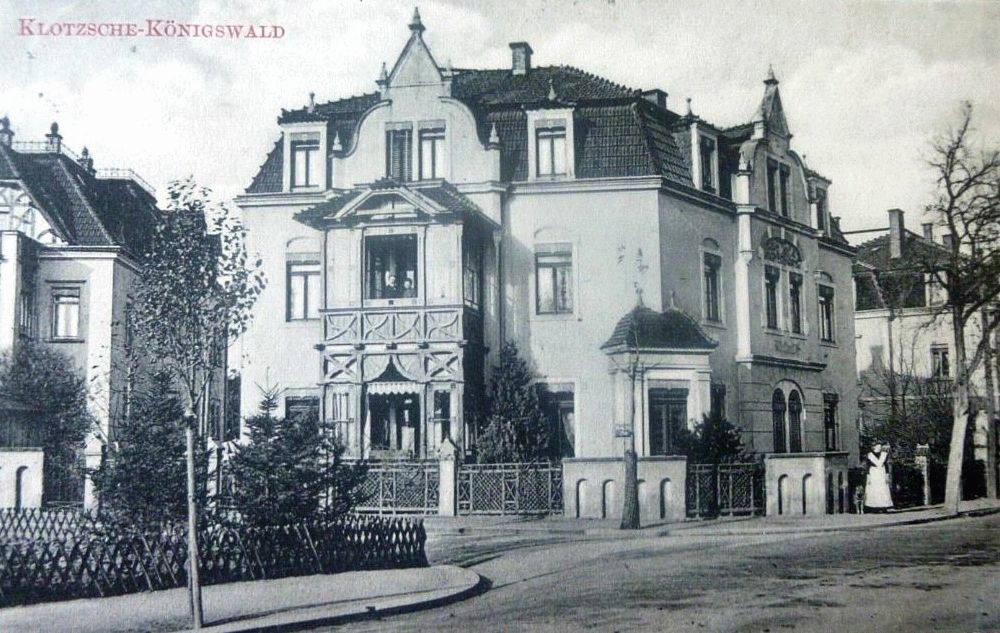 Königsbrücker Landstraße 111 / Käthe-Kollwitz-Platz (Albertplatz)