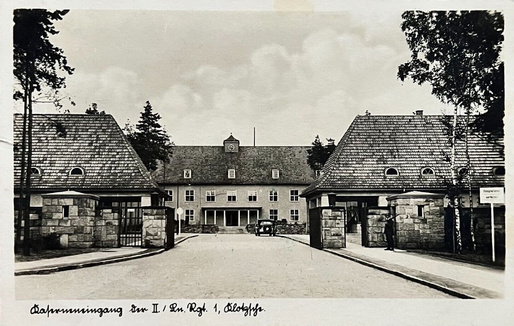 Manfred-von-Ardenne-Ring 20